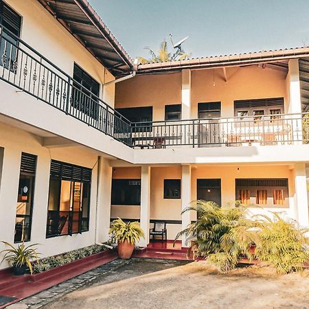 Sunny Lanka Guest House マータラ エクステリア 写真